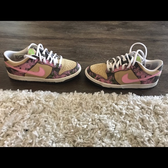 Nike low dunks size 5 - Picture 1 of 4
